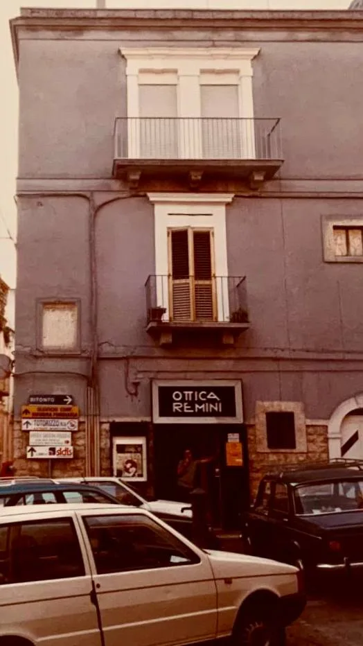 Ottica Remini a Palo del Colle nel 1990